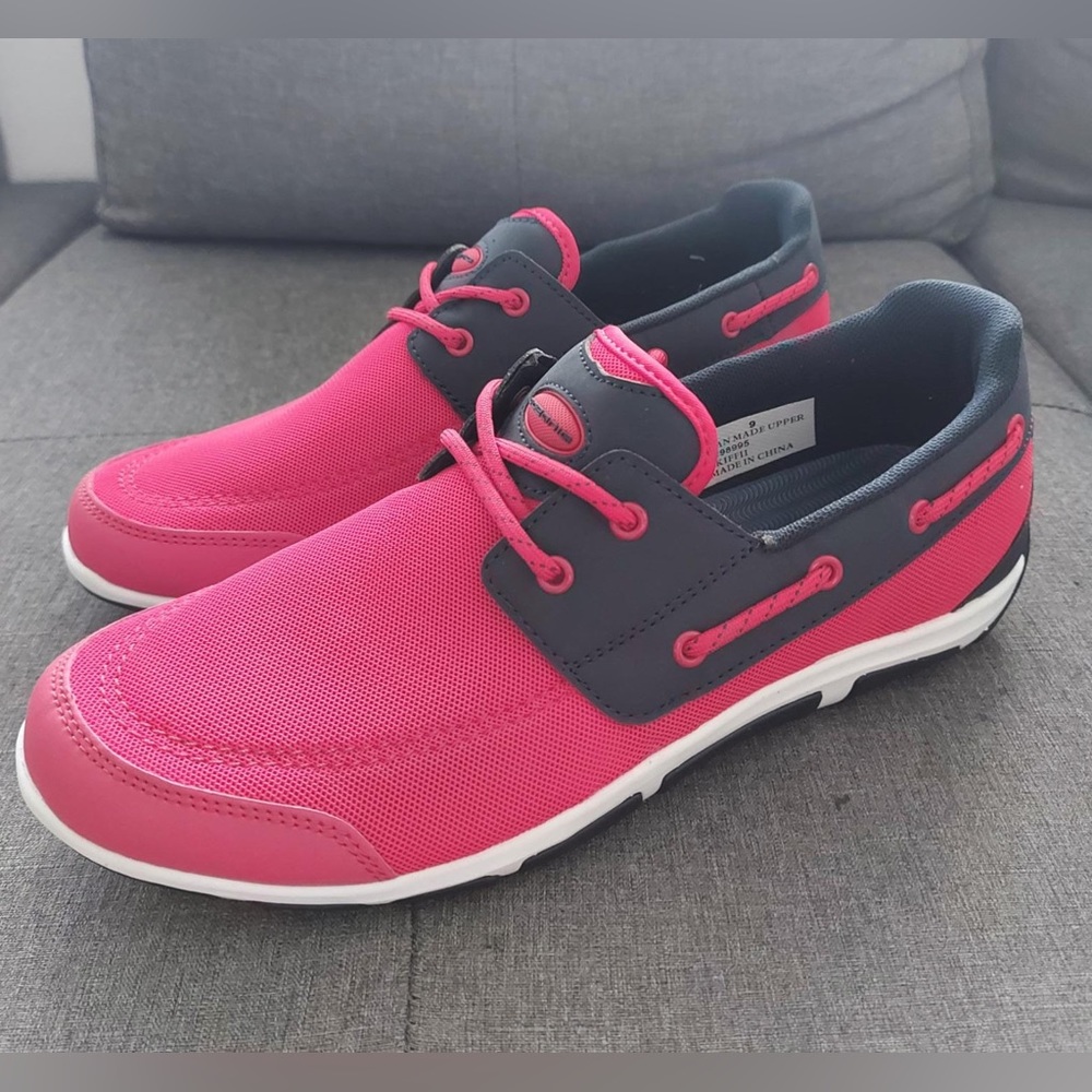 Oceania shoes! Brand new never used size 9